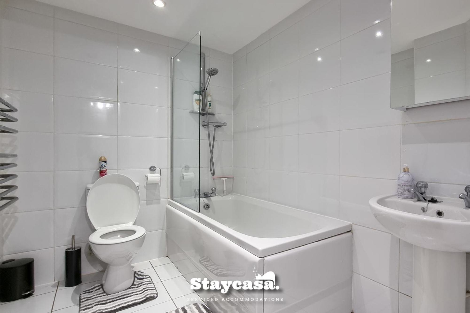 Stunning 2Bdr Super King Suite Near City Centre Манчестър Екстериор снимка